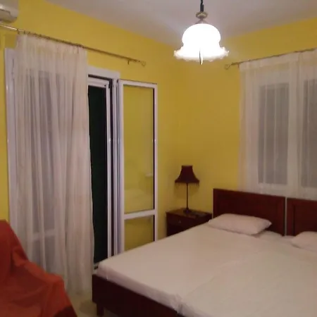 Ellis Guest house *