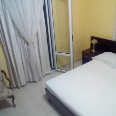 Guest house Ellis *